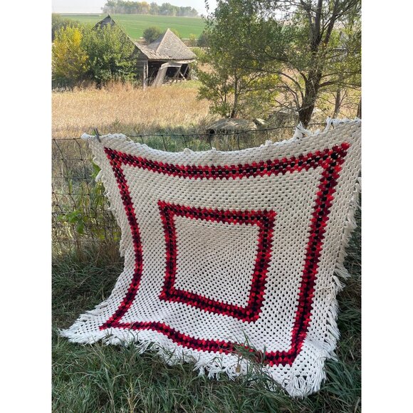 Vintage 1970s Large Granny Square Crochet Fringed Afghan Blanket - Picture 15 of 15